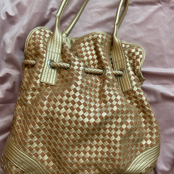 Large Handbag - Picture 3 of 7